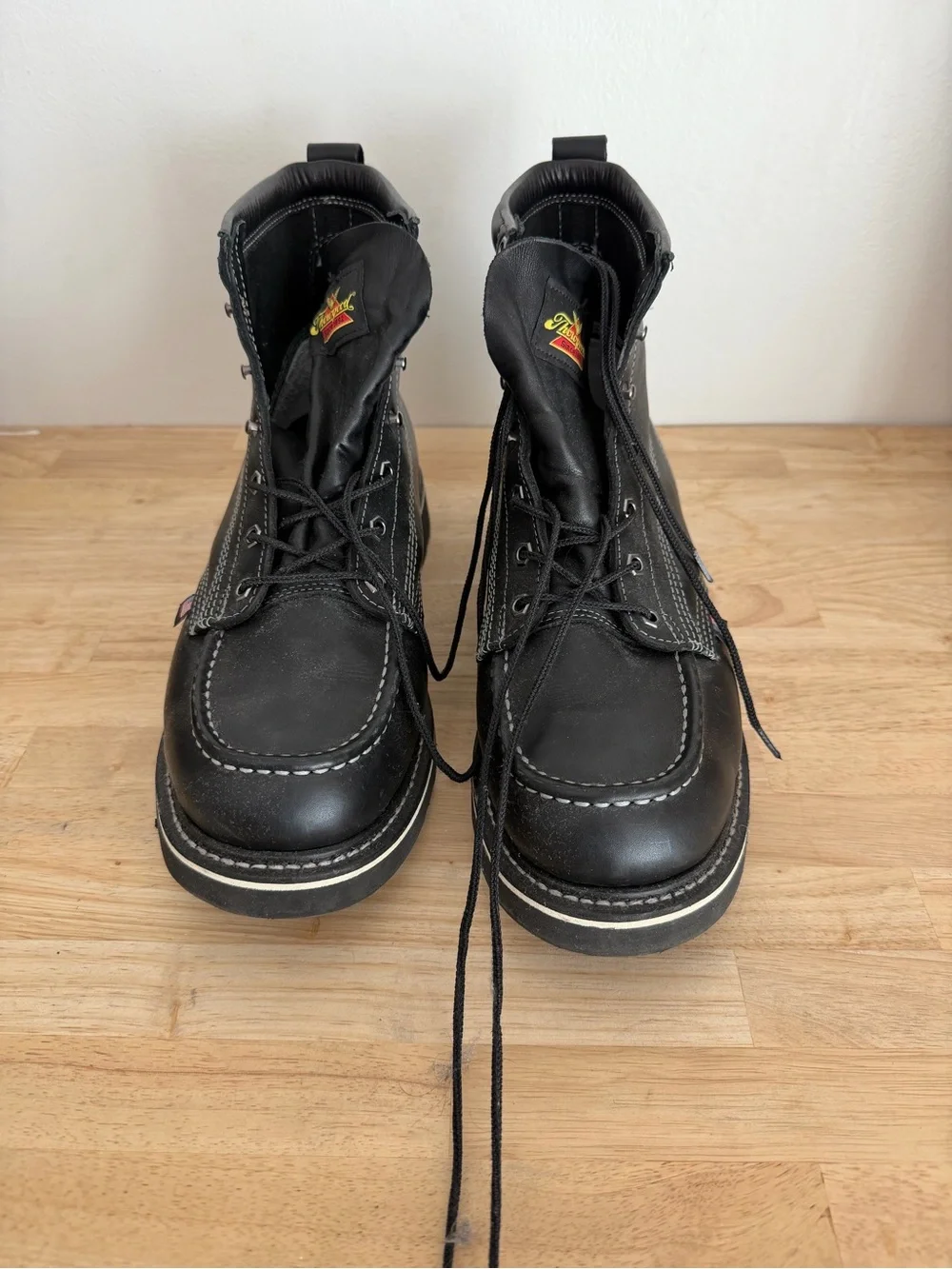 Thorogood Moc Toe Men's Black Leather Work Boots - Durable Lace-Up Design